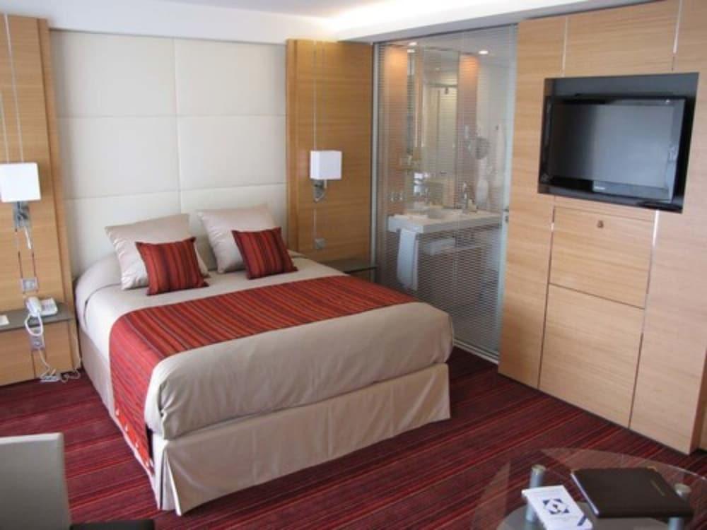 Le Churchill Hotel & Spa Carnac Esterno foto