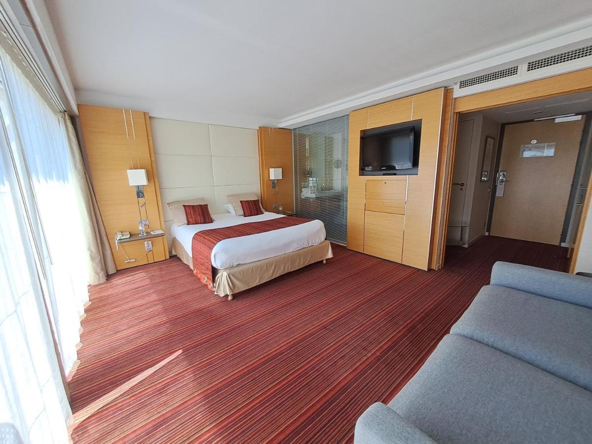 Le Churchill Hotel & Spa Carnac Esterno foto