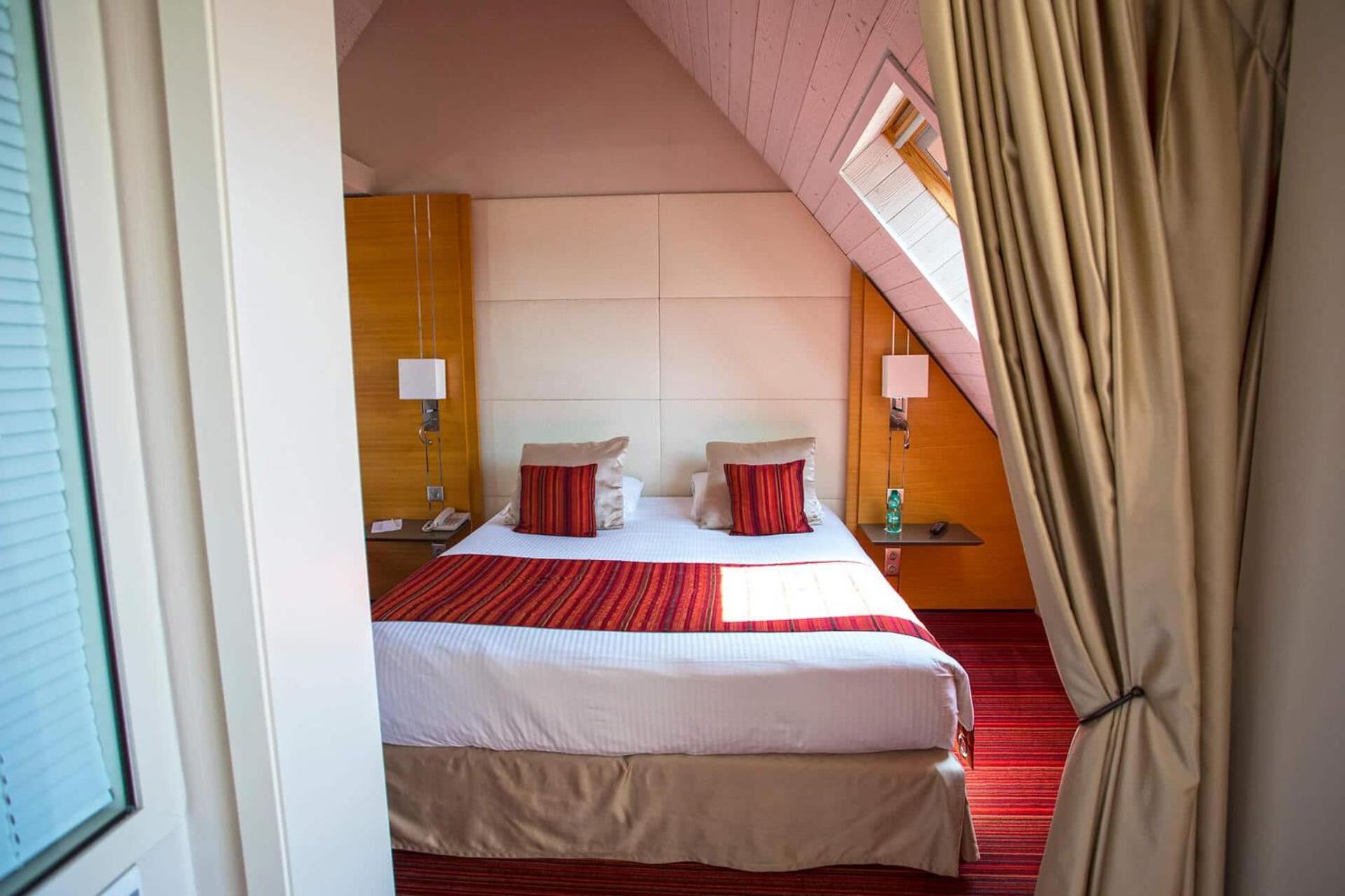 Le Churchill Hotel & Spa Carnac Esterno foto