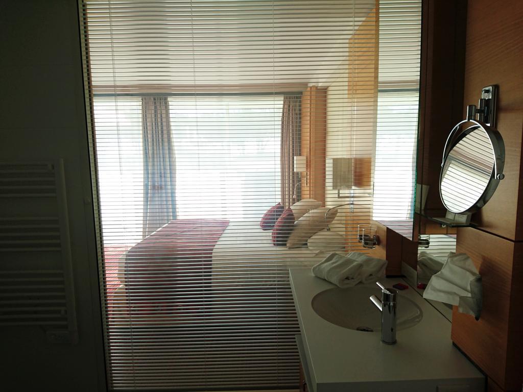 Le Churchill Hotel & Spa Carnac Esterno foto